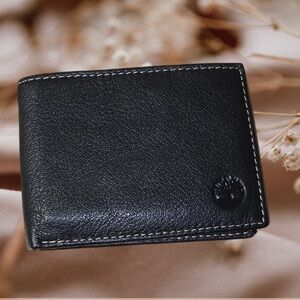 Timberland Men’s Black Leather Bi-Fold Wallet